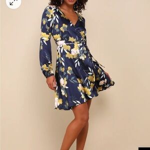 Lulu's NWT Navy Floral Long Sleeve Wrap Dress Size L